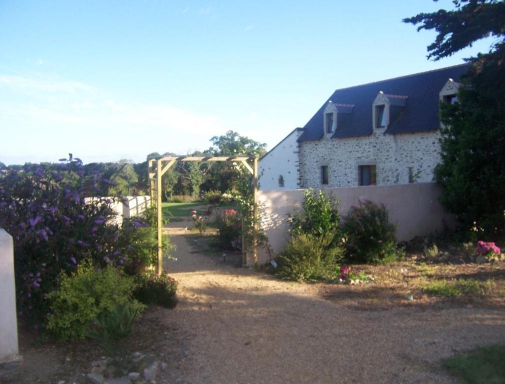 Le Colombier De Kerguezec Bed and Breakfast Surzur Exteriör bild