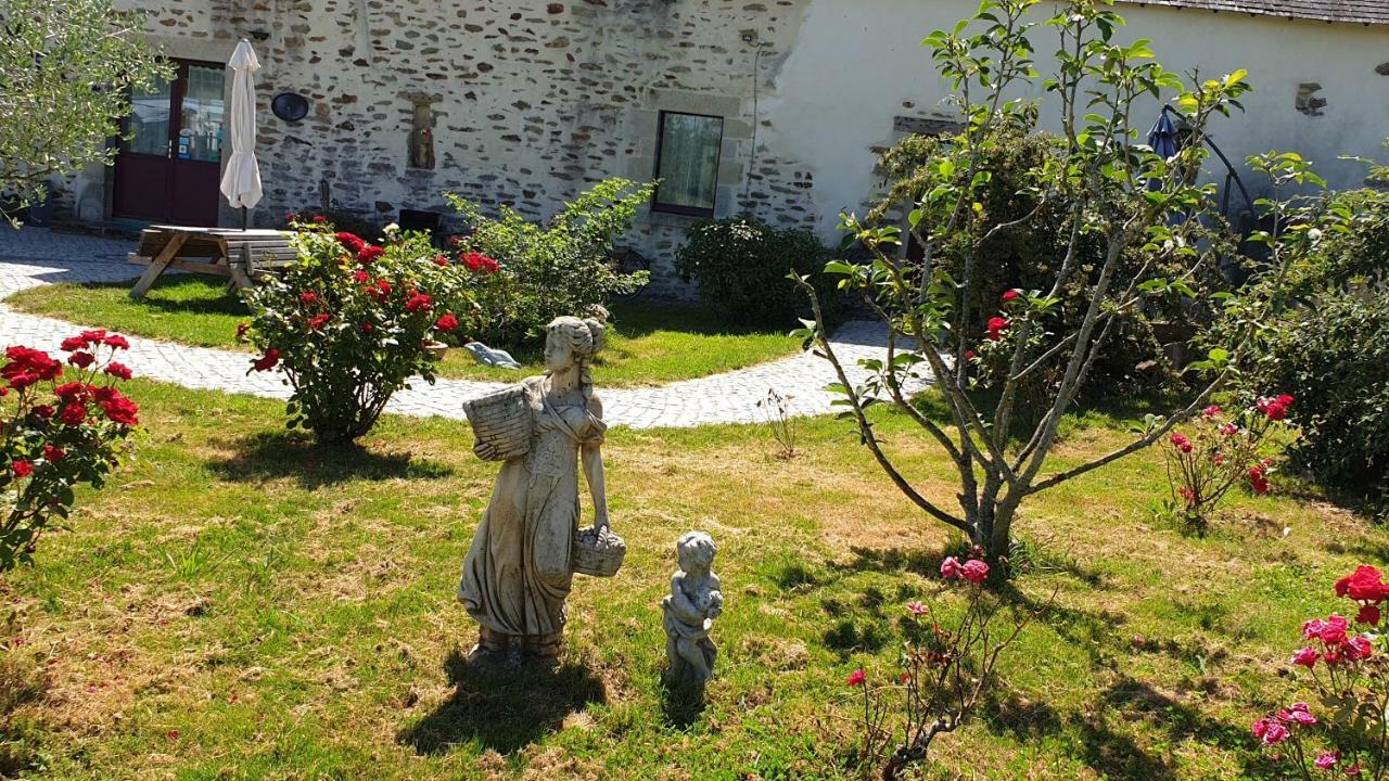Le Colombier De Kerguezec Bed and Breakfast Surzur Exteriör bild